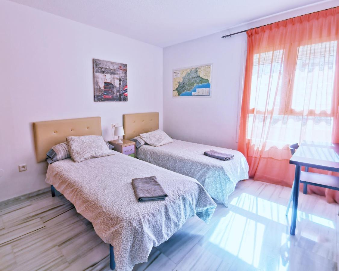 מאלגה Neptuno Apartment: Sun, Beach And Relax In Huelin מראה חיצוני תמונה