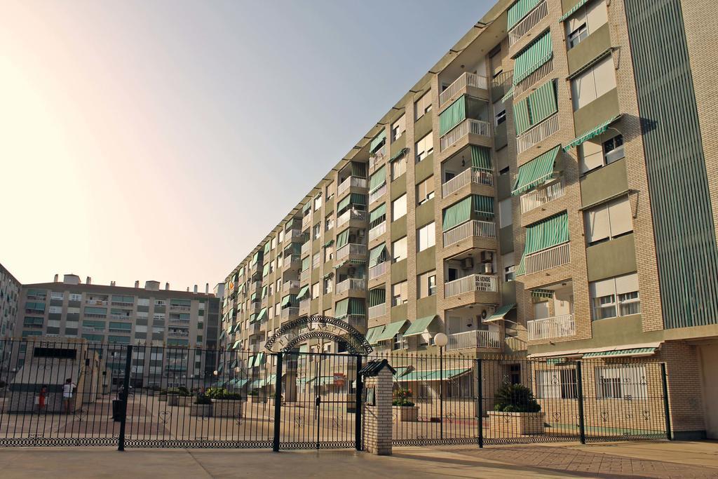 מאלגה Neptuno Apartment: Sun, Beach And Relax In Huelin מראה חיצוני תמונה